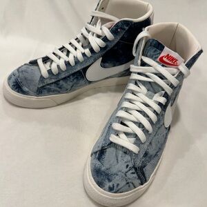 Nike Women’s High-Top Sneakers in Distressed Denim Blue and White with Red Logo